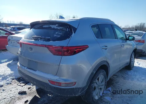 2017 Kia Sportage Lx z USA, uszkodzony, nr VIN KNDPMCAC7H7035621